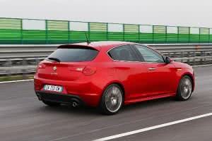 alfa-romeo-giulietta-fotos-300x200 2024