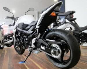 fotos-suzuki-grs-750-300x238 2024