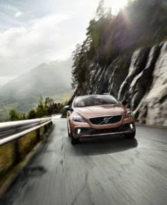 fotos-volvo-v40-cross-country-245x300 2024