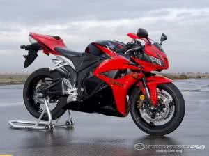 honda-cbr-600rr-fotos-300x224 2024