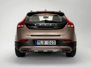 novo-volvo-v40-cross-country-fotos1-300x225 2024