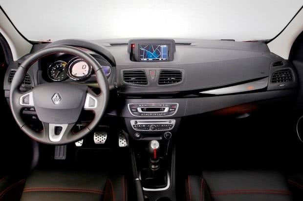 painel-Renault-Fluence-GT-Line 2024